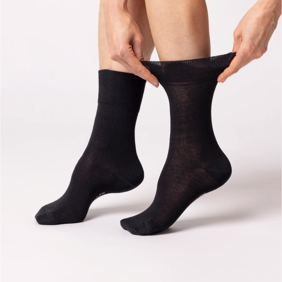 12 Pairs Ladies Gentle Grip Socks - Black