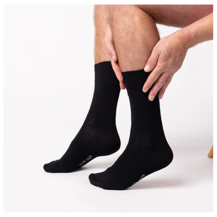 12 Pairs Mens Gentle Grip Socks - Black