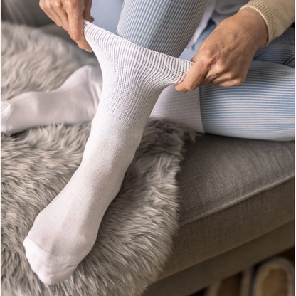 3 Pairs Ladies Cushion Foot Bamboo Diabetic Socks - White